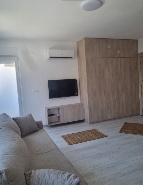 Slika 1 - Nameštan stan, ključ u ruke, sa uračunatim parkingom